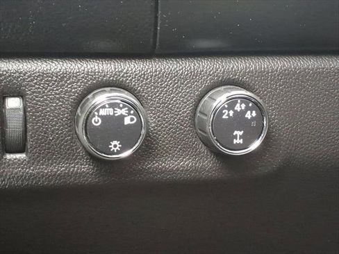 Used 2016 Chevrolet Colorado LT AWD/4WD image 14