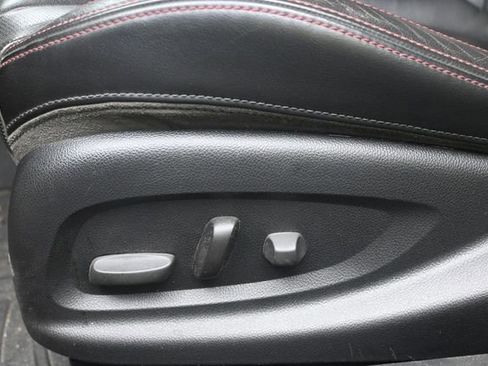 Used 2015 Chevrolet SS RWD image 13