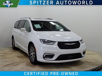 Used 2024 Chrysler Pacifica Pinnacle