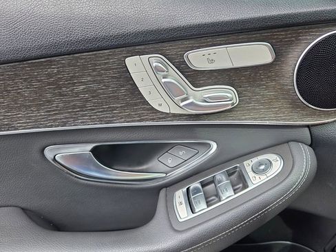 Used 2020 Mercedes-Benz C 300 Sedan image 28