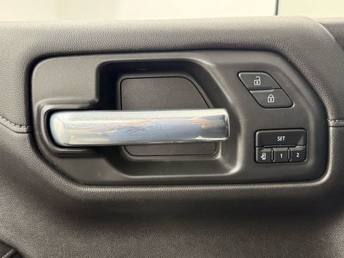 Used 2021 Chevrolet Silverado 1500 High Country w/ Technology Package image 15