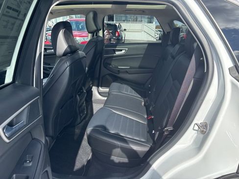 Certified 2022 Ford Edge SEL w/ Convenience Package image 17