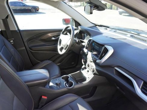 Used 2021 GMC Terrain SLT w/ Infotainment Package II image 16