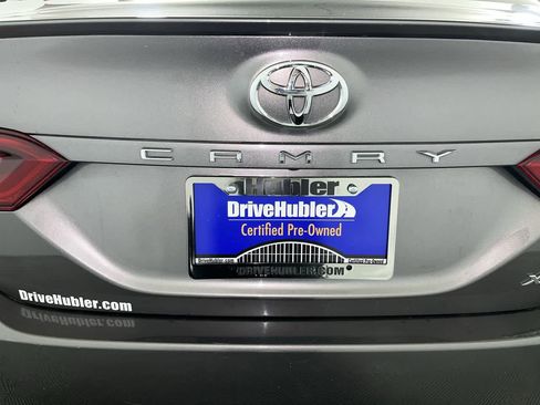 Used 2022 Toyota Camry XSE FWD image 11