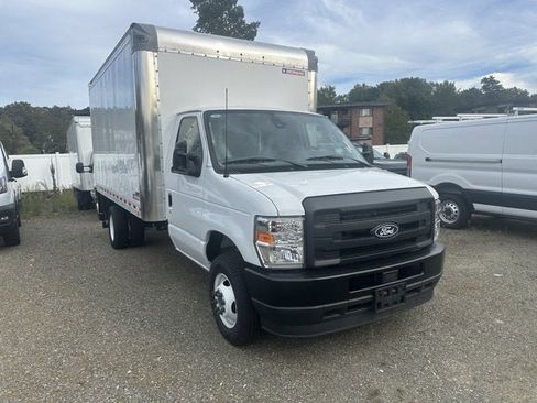 New 2026 Ford E-450 and Econoline 450 Super Duty image 3