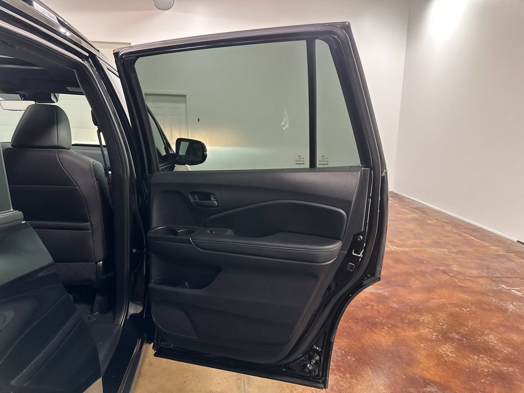 Used 2024 Honda Passport EX-L image 89