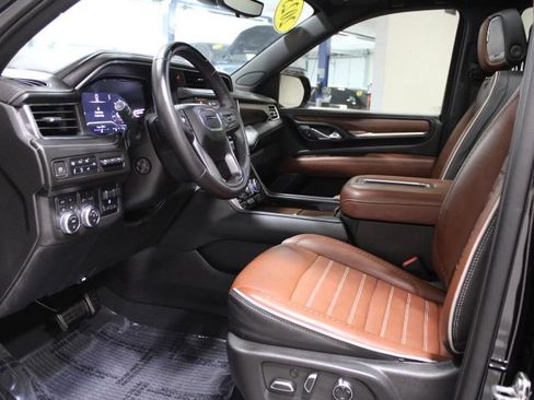 Used 2023 GMC Yukon Denali Ultimate image 21