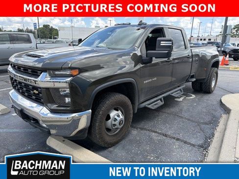 Used 2023 Chevrolet Silverado 3500 LT w/ Convenience Package AWD/4WD image 3