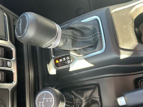 New 2025 Jeep Gladiator Sport AWD/4WD image 20