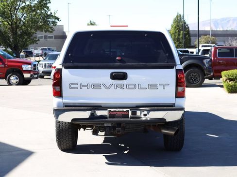 Used 2007 Chevrolet Silverado 2500 W/T w/ Heavy-Duty Power Package AWD/4WD image 5
