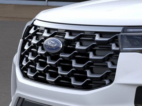 New 2026 Ford Explorer Platinum image 17