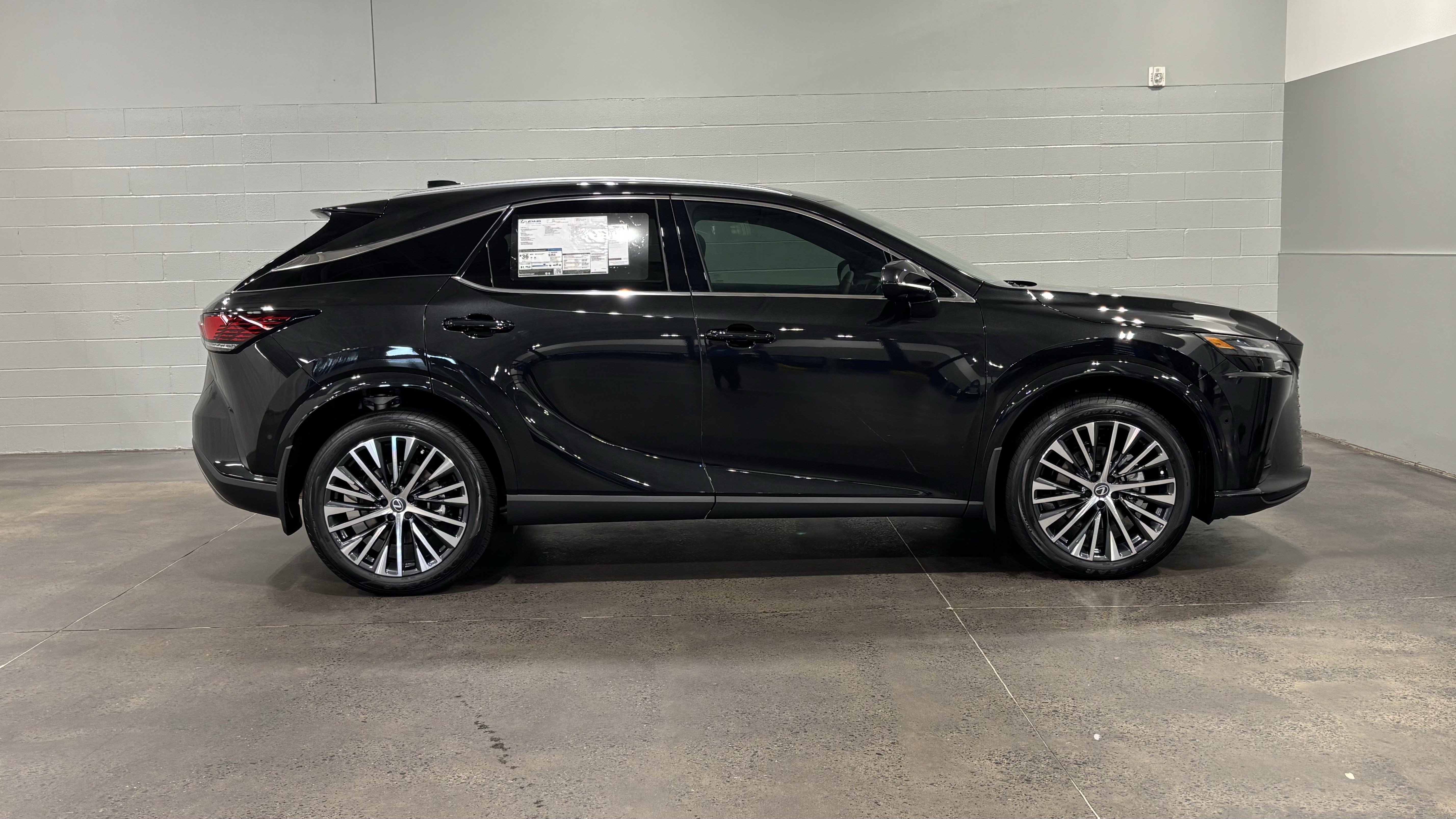 New 2026 Lexus RX 350h AWD/4WD image 8