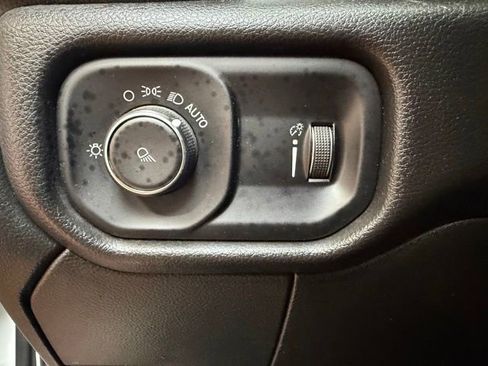 Used 2023 RAM 3500 Tradesman w/ Chrome Appearance Group AWD/4WD image 20
