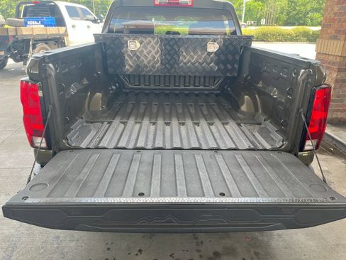 Used 2023 Chevrolet Colorado W/T RWD image 24