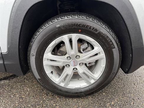 Used 2023 GMC Terrain SLE FWD image 7