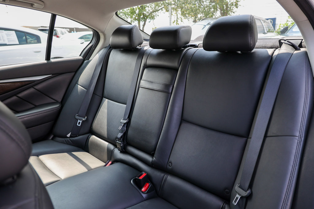Used 2018 INFINITI Q50 Luxe w/ Essential Package (3.0T Luxe) AWD/4WD image 44