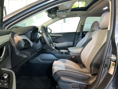 Used 2025 Subaru Outback Premium AWD/4WD image 6