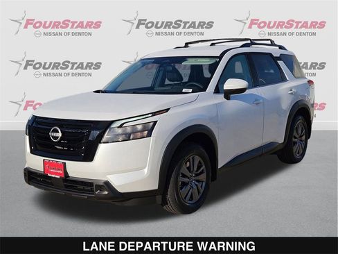 New 2025 Nissan Pathfinder SV image 9