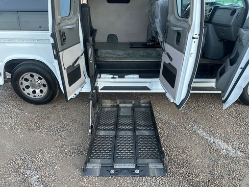 Used 2010 Ford E-150 and Econoline 150 image 22