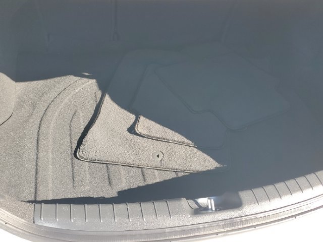 Used 2017 Hyundai Elantra Limited FWD image 7