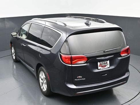 Used 2019 Chrysler Pacifica Touring-L Plus w/ Advanced Safetytec Group FWD image 30