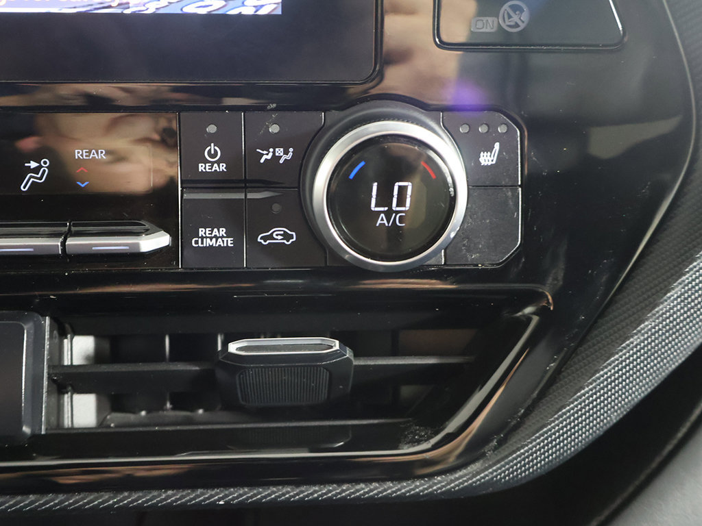 Used 2023 Toyota Highlander XSE AWD/4WD image 51