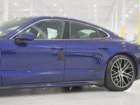 Used 2020 Porsche Taycan Turbo image 3