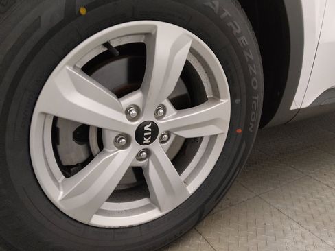 Used 2021 Kia Sorento LX image 31