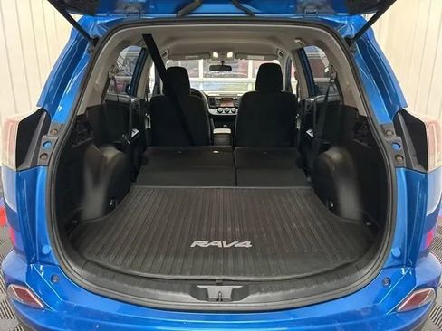 Used 2016 Toyota RAV4 LE AWD/4WD image 14