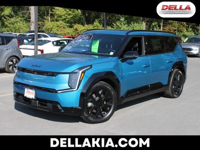 New 2026 Kia EV9 Land w/ Nightfall Edition Package