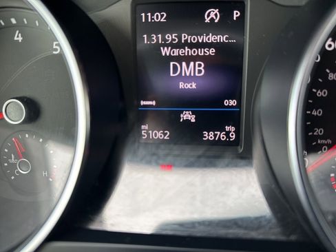 Used 2020 Volkswagen Tiguan SE w/ Panoramic Sunroof Package image 27