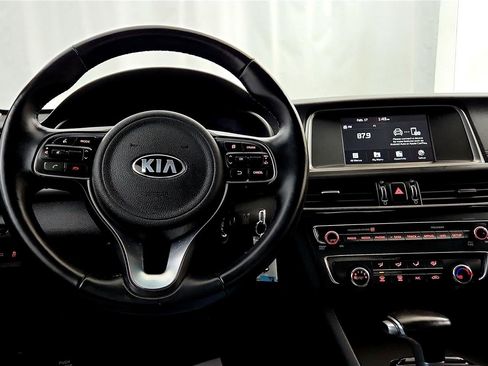 Used 2018 Kia Optima S image 27