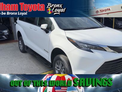 Used 2026 Toyota Sienna LE