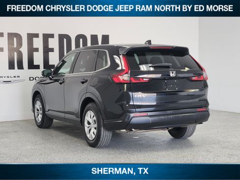 Used 2025 Honda CR-V LX image 3