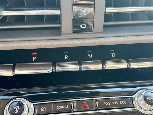 Used 2020 Lincoln Corsair Reserve w/ Elements Package image 15