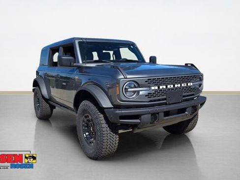 New 2026 Ford Bronco Badlands w/ Sasquatch Package AWD/4WD image 1