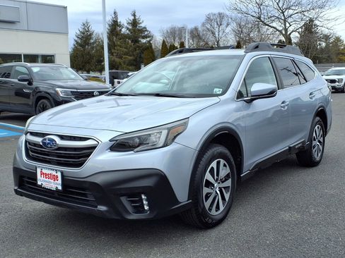 Used 2021 Subaru Outback Premium image 7