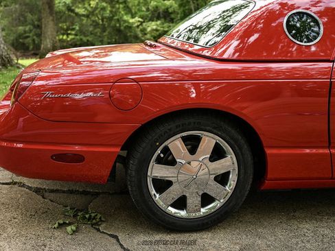 Used 2002 Ford Thunderbird RWD image 10