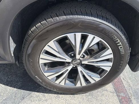 Certified 2023 Nissan Rogue SV image 31