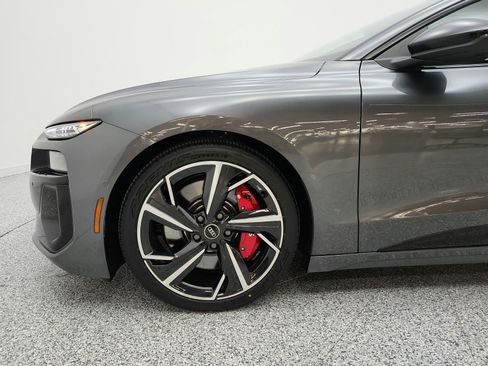 Used 2025 Audi S6 e-tron Premium Plus w/ Premium Plus AWD/4WD image 21