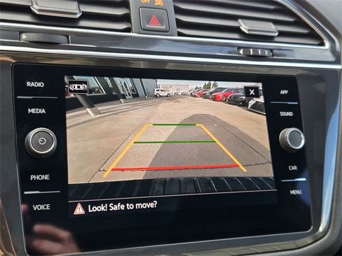 Used 2023 Volkswagen Tiguan SE R-Line image 24