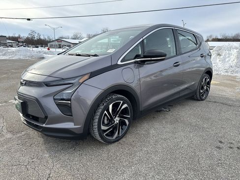 Certified 2023 Chevrolet Bolt LT image 4