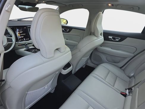 Used 2022 Volvo S60 T8 R-Design Expression w/ Premium Package image 13