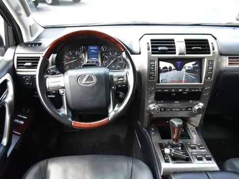 Used 2018 Lexus GX 460 Luxury AWD/4WD image 12