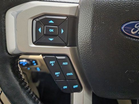 Used 2019 Ford F250 Lariat w/ Lariat Ultimate Package AWD/4WD image 45