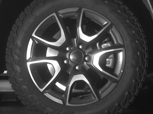 Used 2025 Jeep Compass Trailhawk AWD/4WD image 13