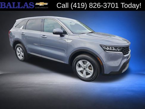 Used 2023 Kia Sorento LX AWD/4WD image 7