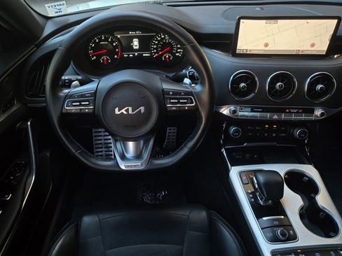 Used 2022 Kia Stinger GT2 RWD image 14
