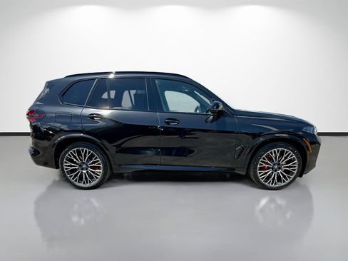 New 2026 BMW X5 xDrive40i w/ M Sport Package AWD/4WD image 2