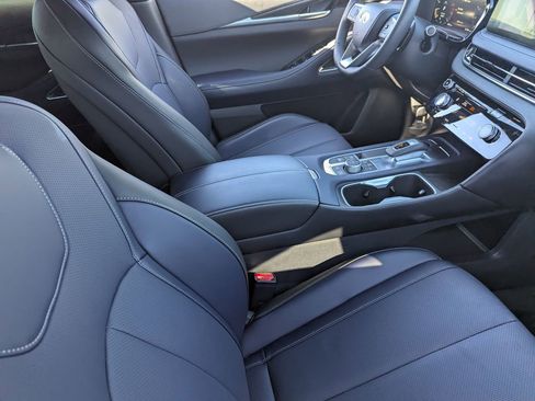 Certified 2026 INFINITI QX60 Sport image 12